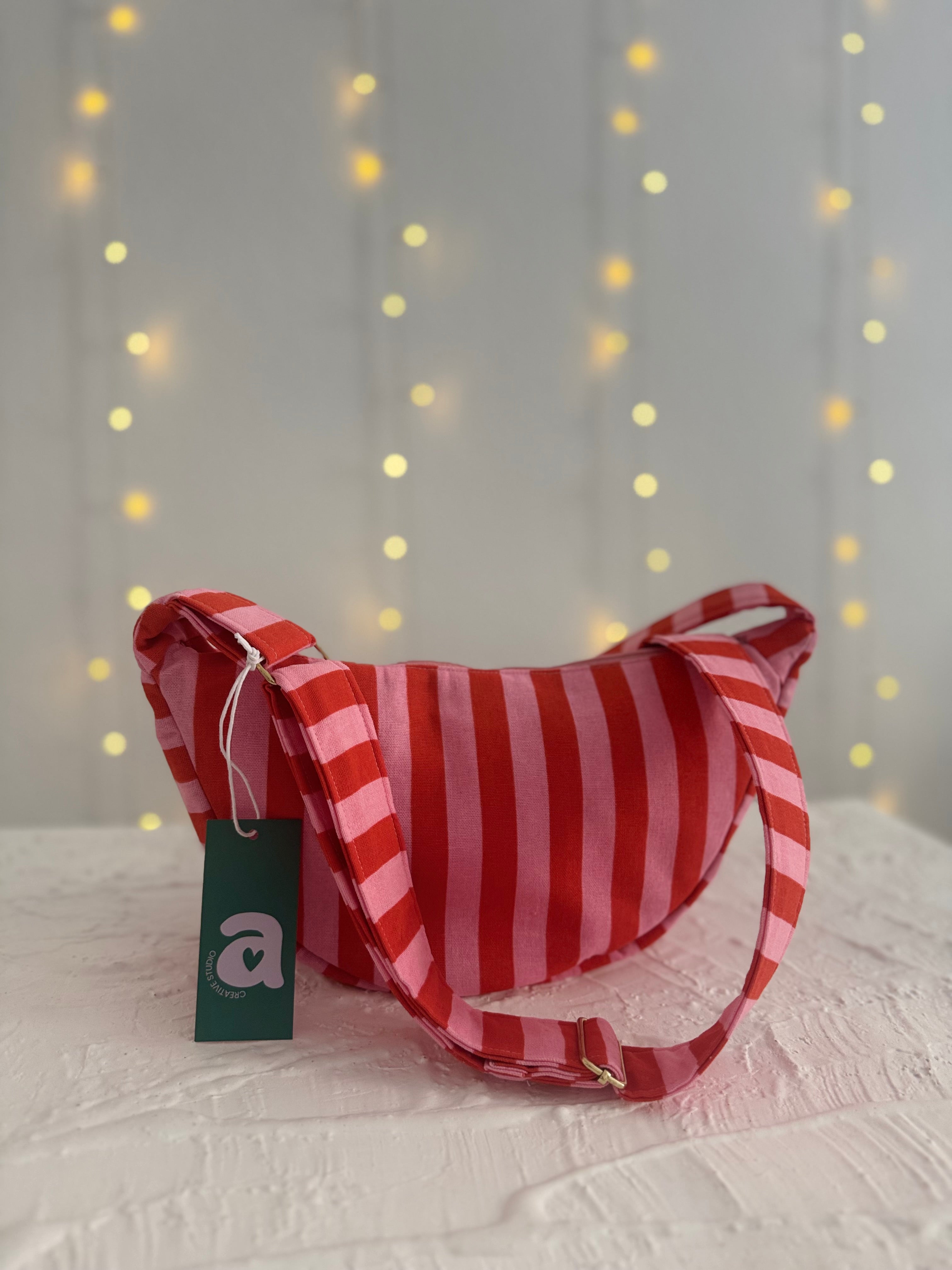 Sonderanfertigung Umhängetasche (small) | Individuelles Einzelstück (Beispiel pink & rot gestreift)
