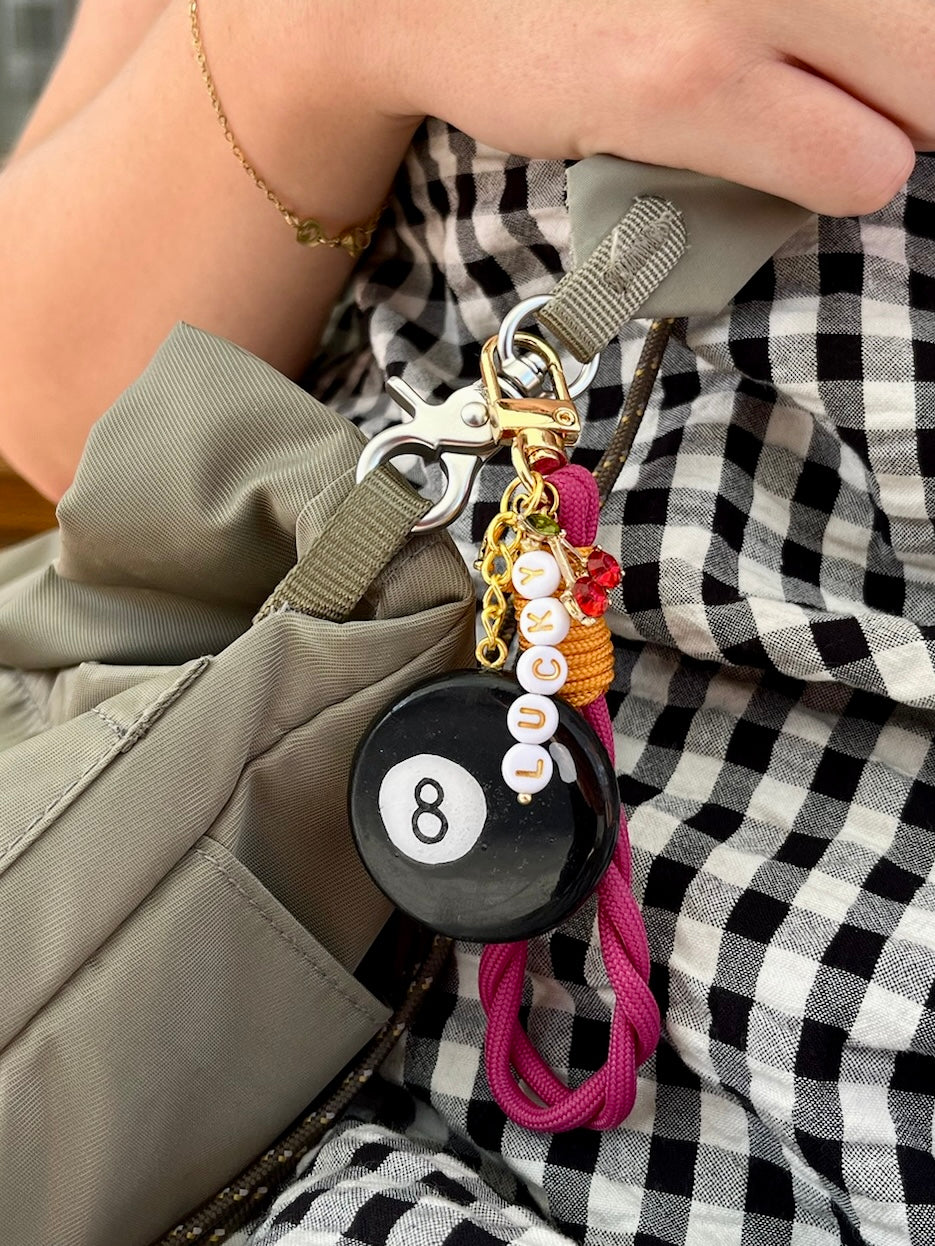 Handbemalter Holz-Bag Charms/Schlüsselanhänger | verschiedene Designs | versiegelt | kleine Stückzahl