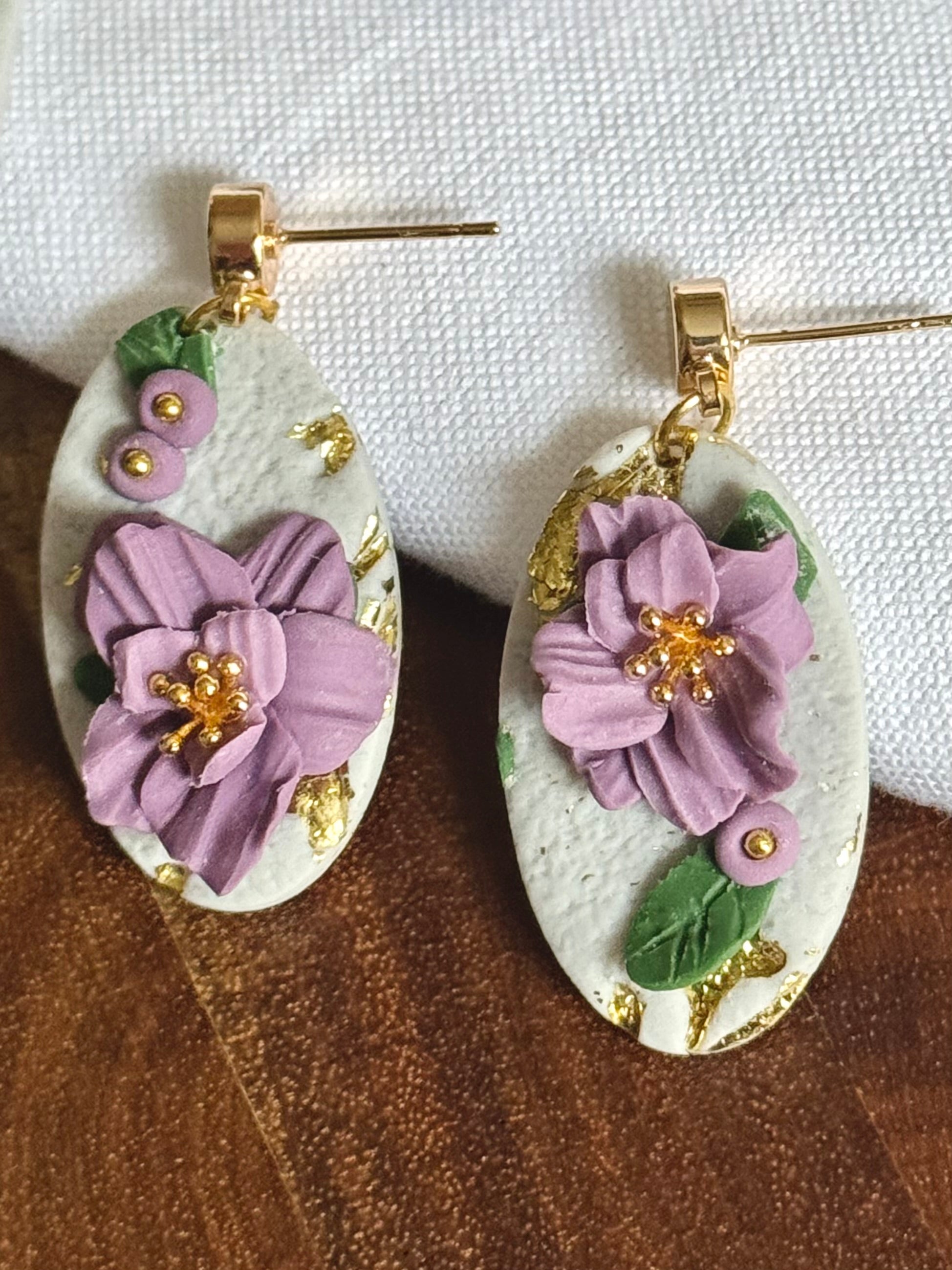 Golden Lavender Herb Collection | Statement Ohrringe aus Polymer Clay |  Lavender Herb & Gold | Creative Studio Anniway | Geschenkidee