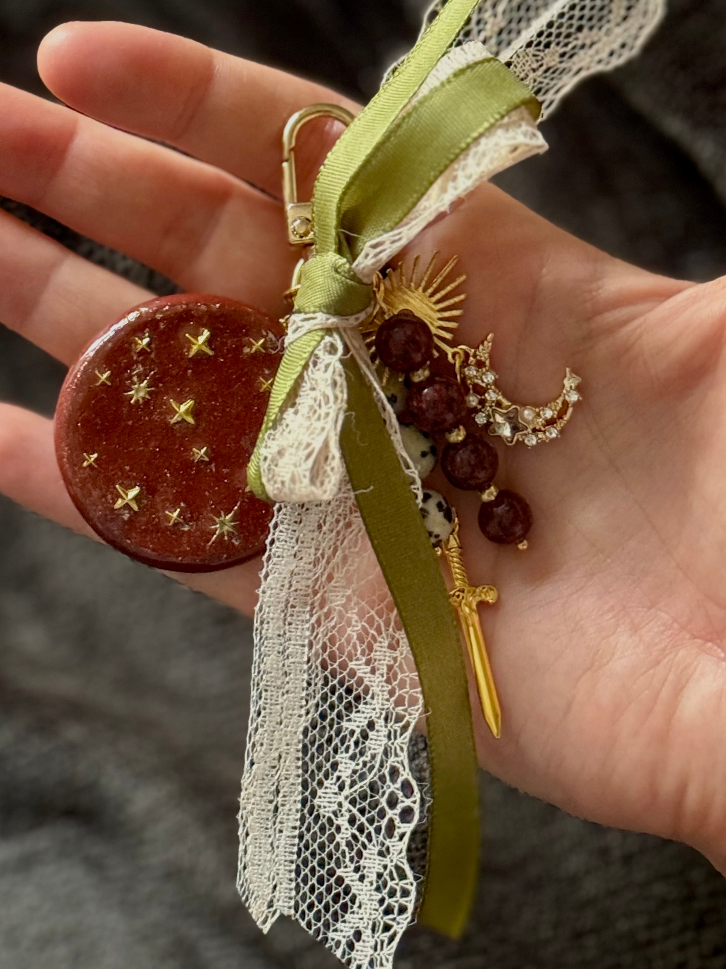 Enchanted Collection | Handbemalte Holz-Bag Charms/Schlüsselanhänger | verschiedene Designs | Handmade by Creative Studio Anniway