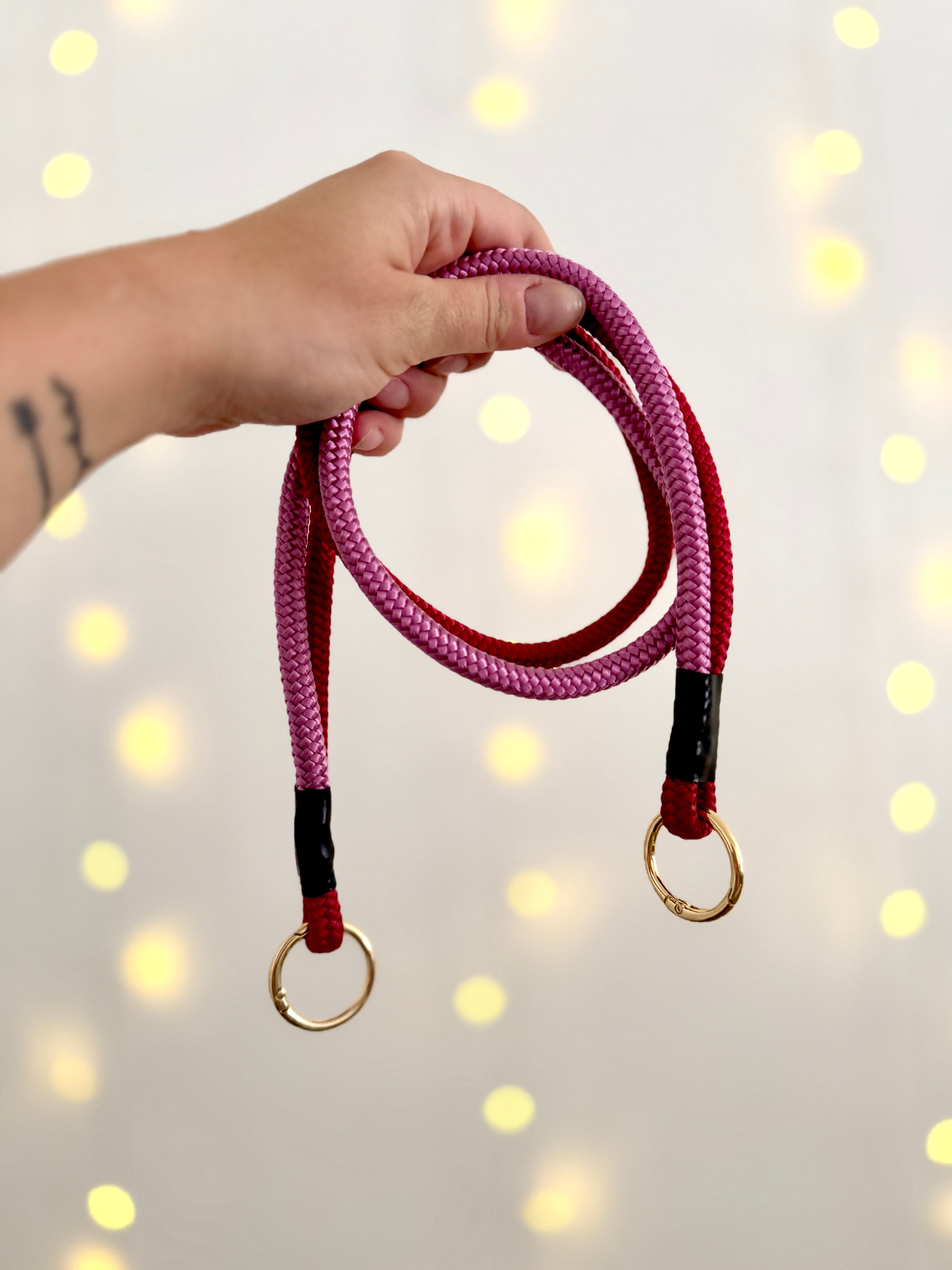 Handgemachte Tasche | schwarz-weiß | mit Magnetknöpfen, Reißverschluss & Extra-Fächern | Unikat (Gurt optional)