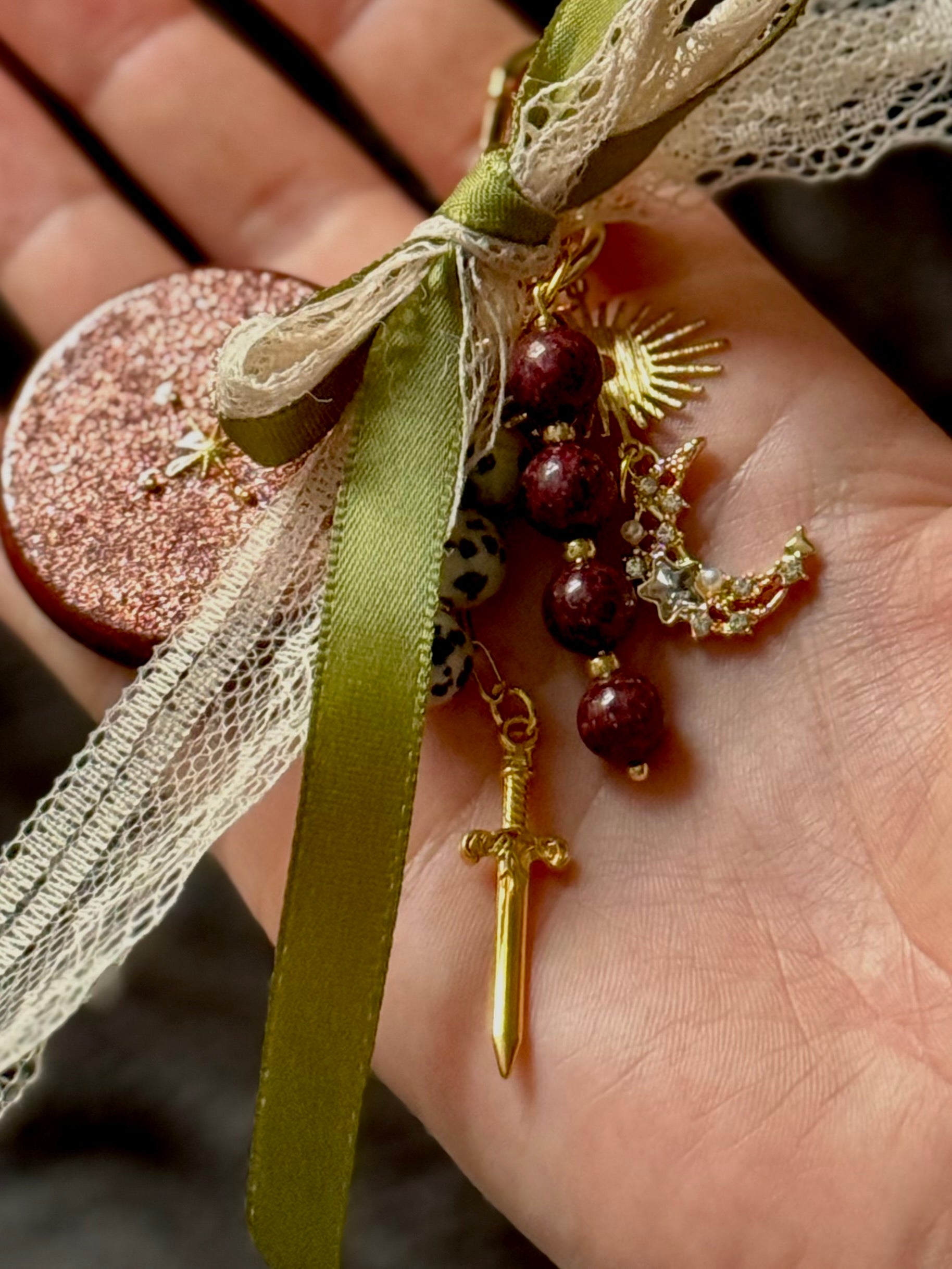 Enchanted Collection | Handbemalte Holz-Bag Charms/Schlüsselanhänger | verschiedene Designs | Handmade by Creative Studio Anniway