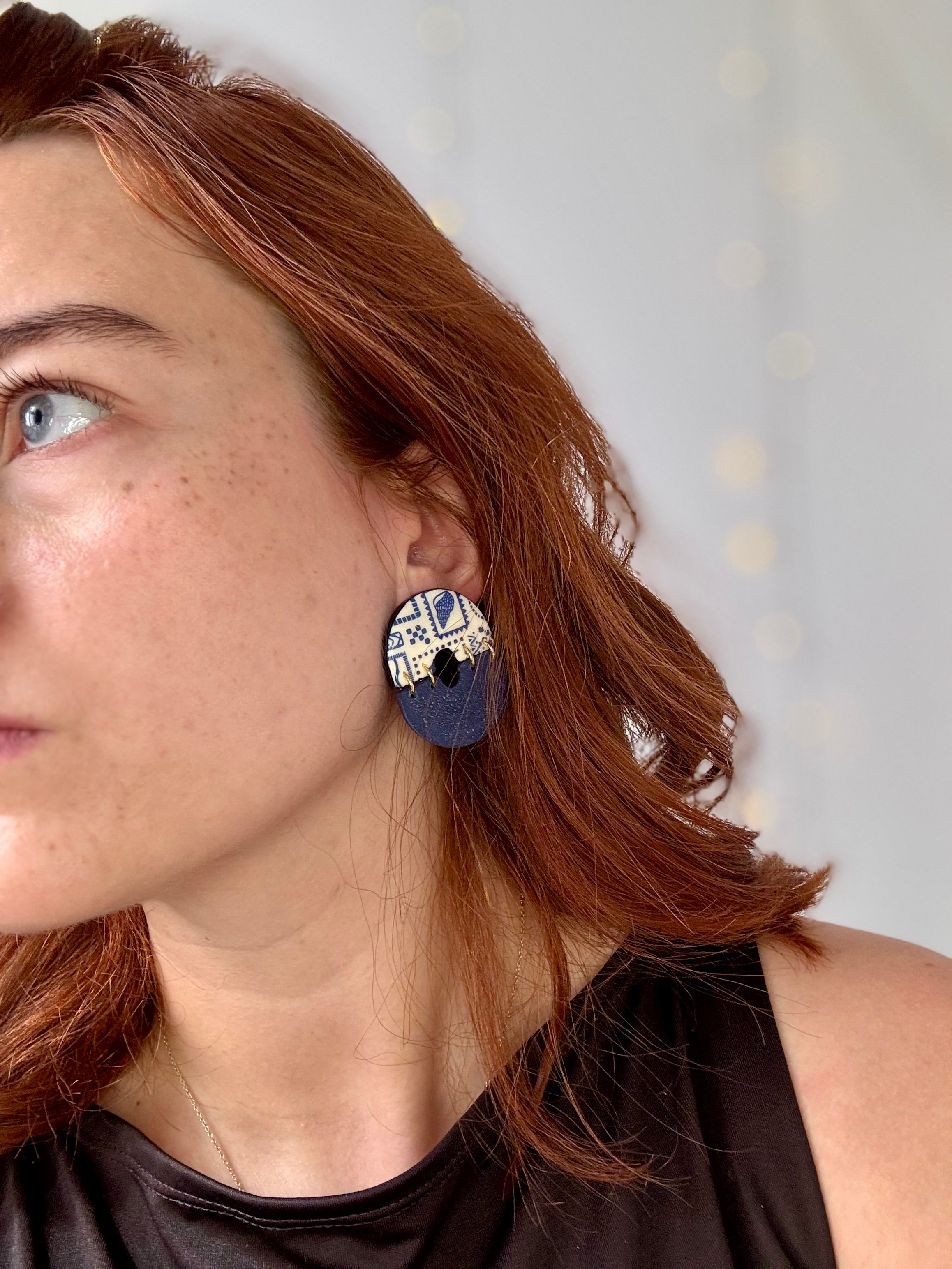 Santorini Nights Collection | Statement Ohrringe aus Polymer Clay | Blau & Creme