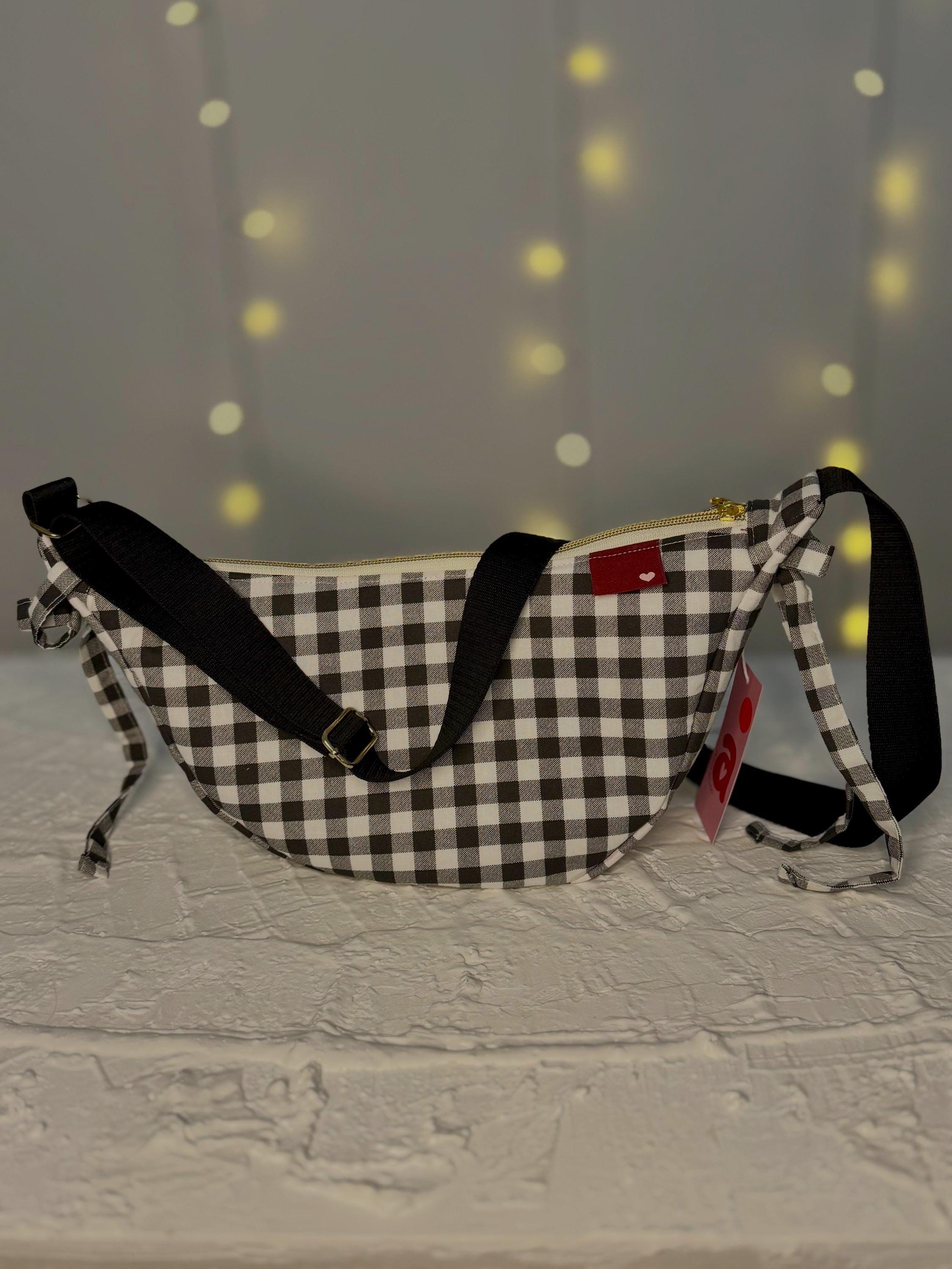 Handgemachte Umhängetasche (small) | More Amore | Karo upcycling | Einzelstück von Creative Studio Anniway | Geschenkidee