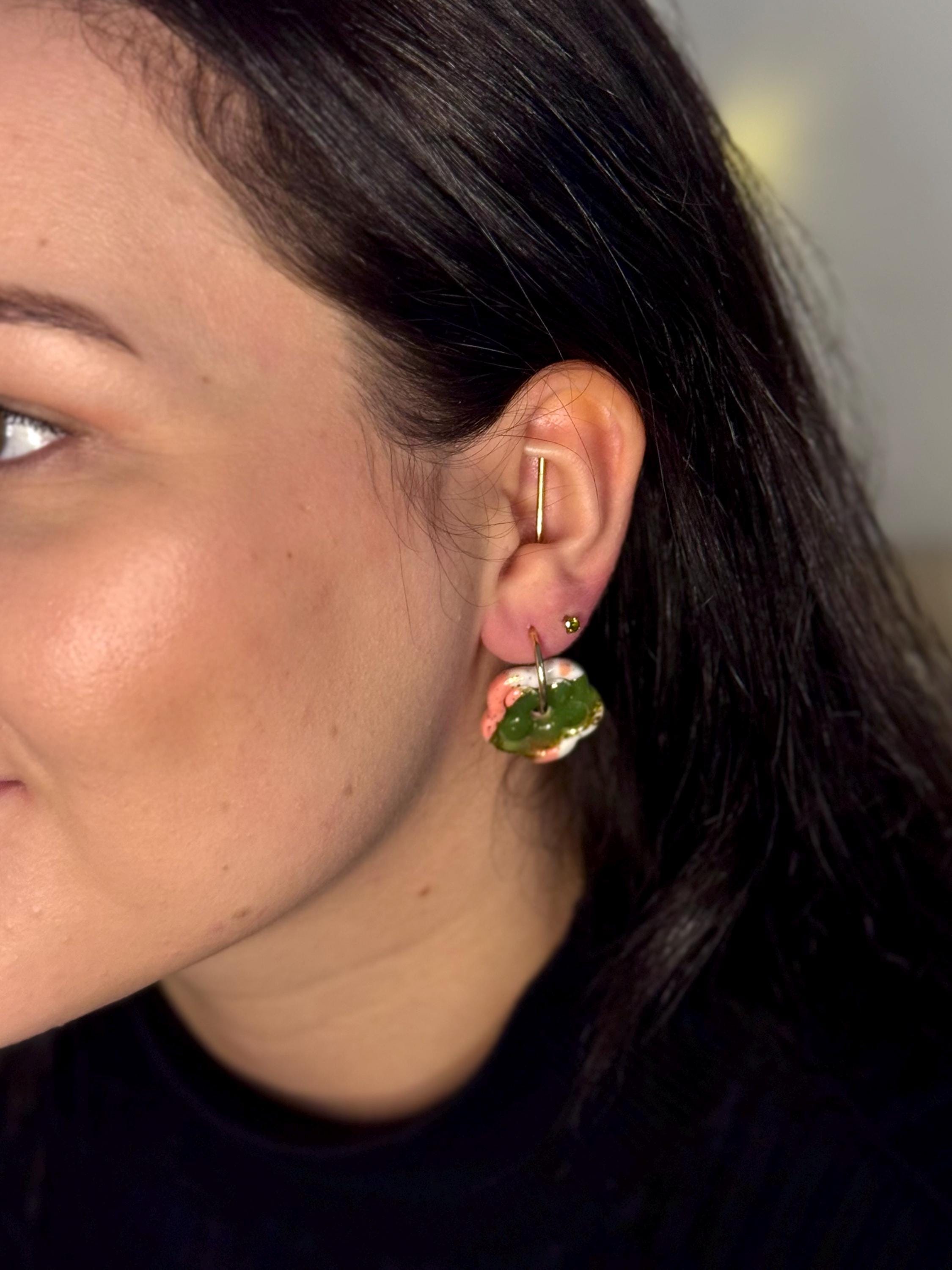 Emerald Blossom Collection | Statement Ohrringe aus Polymer Clay | Grün & Rosa | Creative Studio Anniway | Geschenkidee